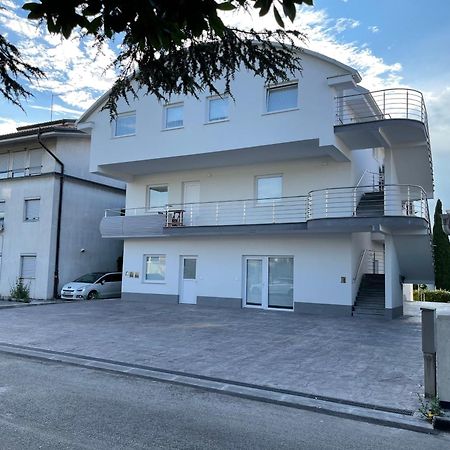 Apartmaji Meduza Izola Eksteriør bilde