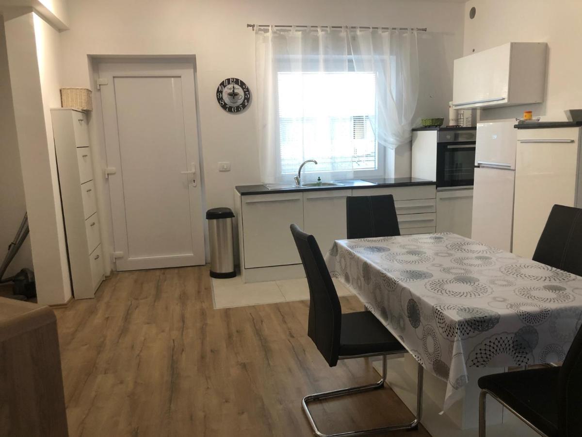Apartmaji Meduza Izola Eksteriør bilde