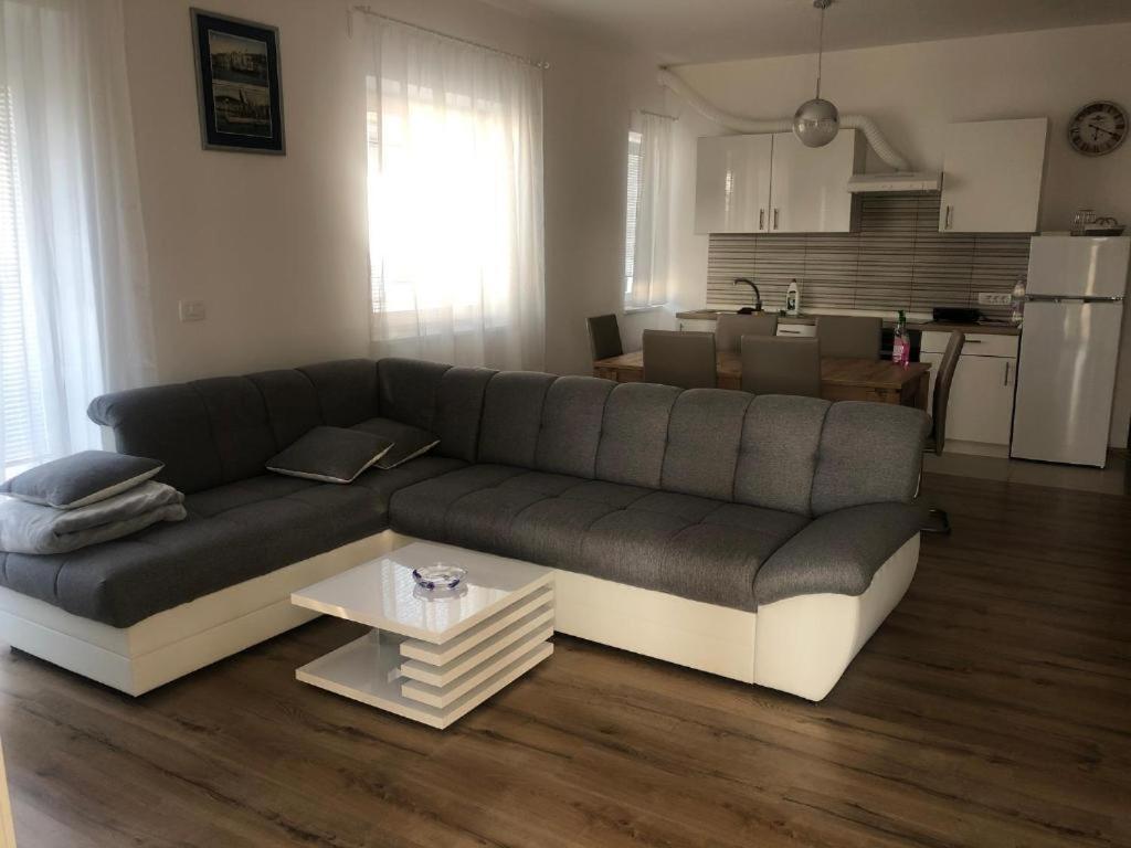 Apartmaji Meduza Izola Eksteriør bilde