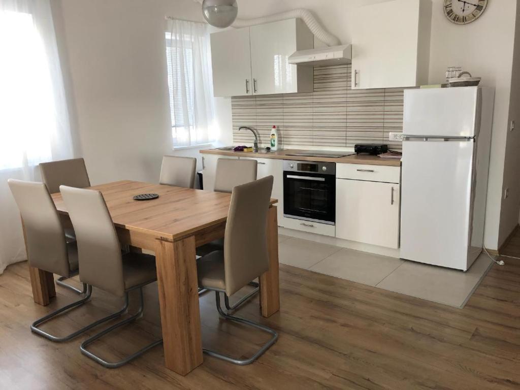 Apartmaji Meduza Izola Eksteriør bilde