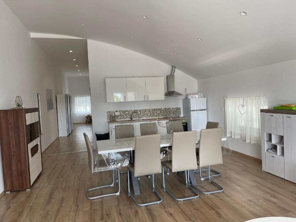 Apartmaji Meduza Izola Eksteriør bilde